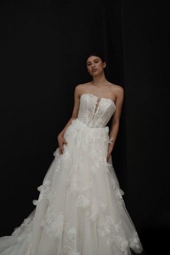 Colby John Page 12 #0 default IV/NUDE thumbnail