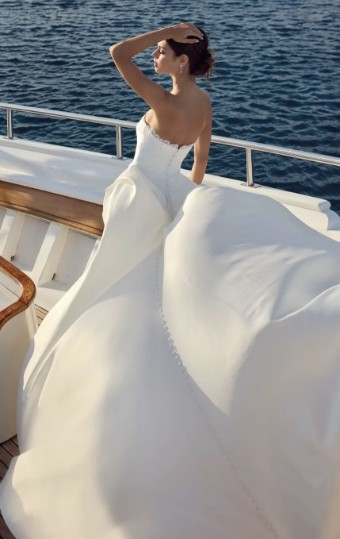 Eddy K Positano #1 default Ivory thumbnail