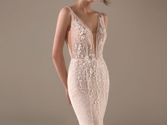 Pronovias Privée Style #Chimamanda-Dress and Overskirt #2 Off White/Crystal thumbnail