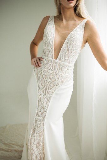 Colby John India  - Atelier #1 Ivory/Champagne/Nude thumbnail