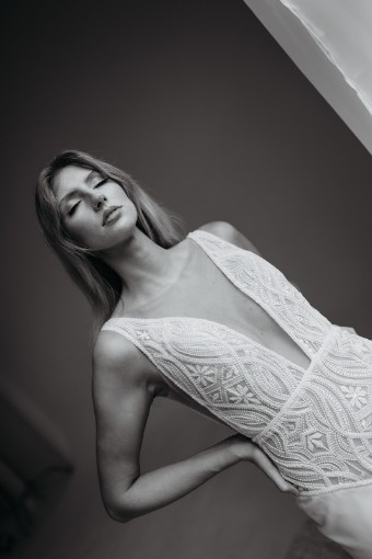 Colby John India  - Atelier #2 default Ivory/Champagne/Nude thumbnail