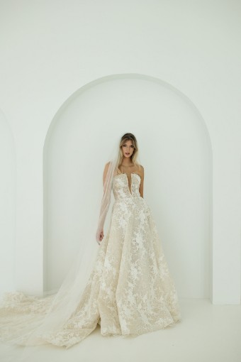 Colby John Style #Rosie #1 Ivory/Champagne thumbnail
