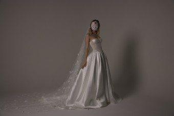Verander West Queen of Hearts Skirt #1 default Off White thumbnail