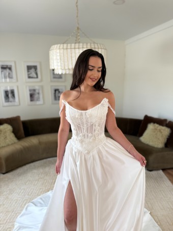 Elizabeth Lee London Aline and Fitted skirt #5 Ivory thumbnail